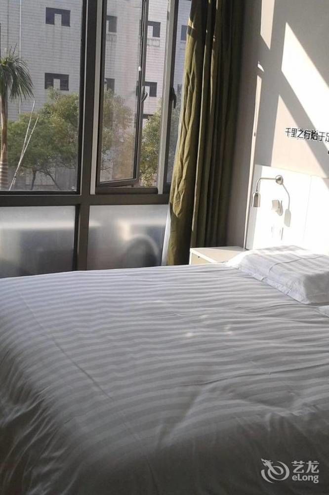 Motel Shenzhen Futian Kou'An Guihua Road ภายนอก รูปภาพ